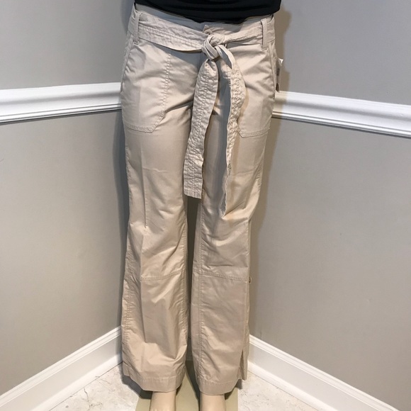 GAP Pants - GAP NWT Women’s Khaki Surplus Roll Up Cargo Pants